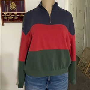 Women’s pullover sweatshirt.